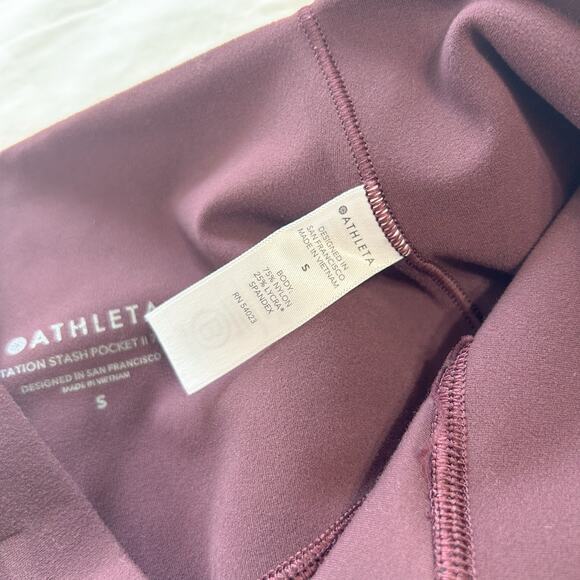 NWOT Athleta Salutation Stash Pocket II 7/8 Tight Burgundy Leggings Size Small - Picture 7 of 9